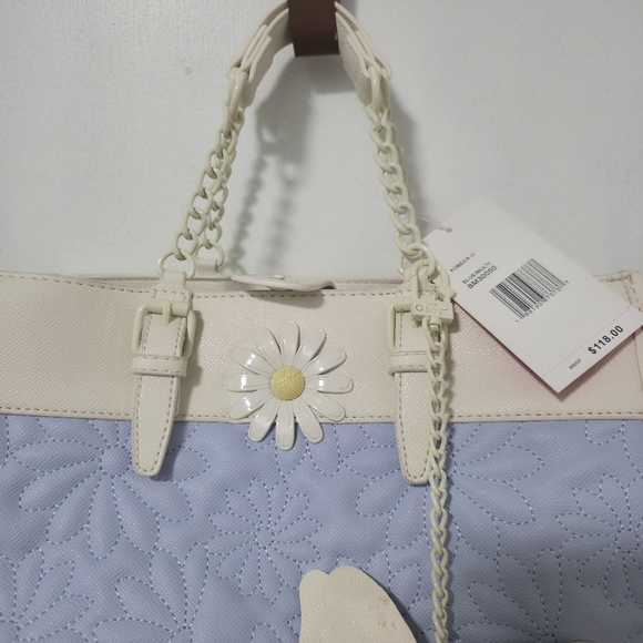 Xobeca Betsey Johnson Tote - Picture 5 of 7